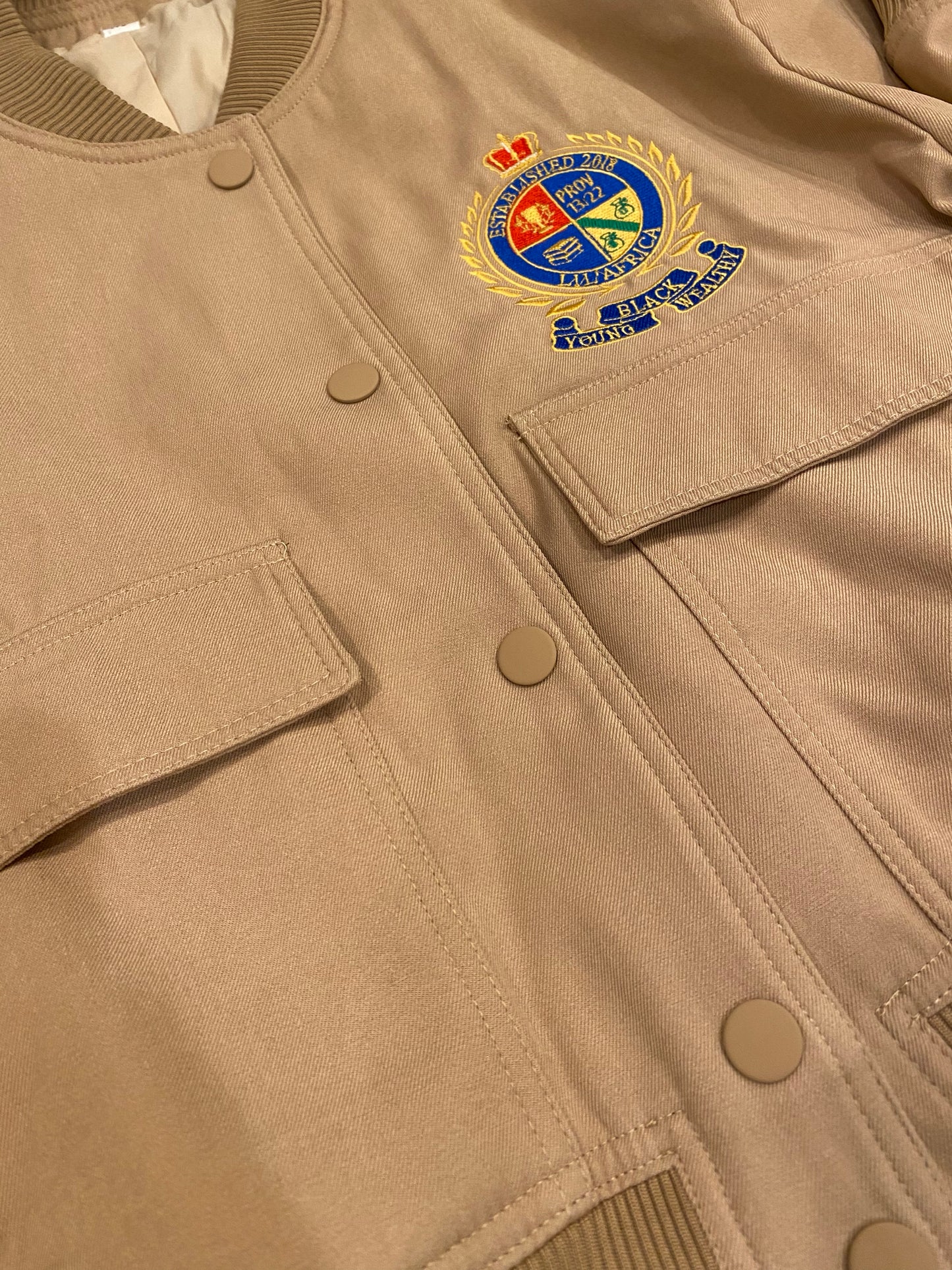 Wealthy Crest Bomber Female